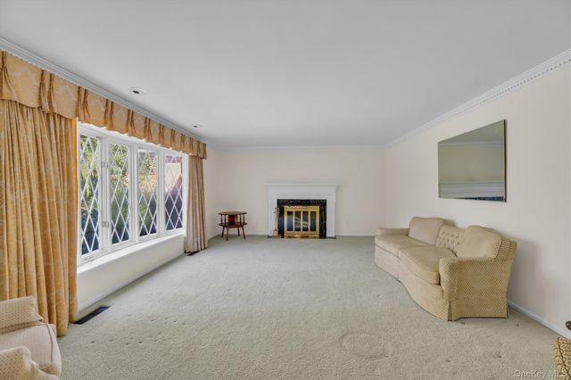 133 Old Field Road, Setauket, NY 11733