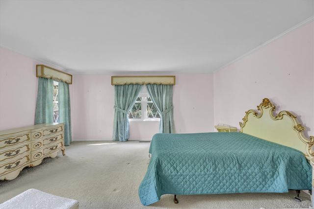 133 Old Field Road, Setauket, NY 11733
