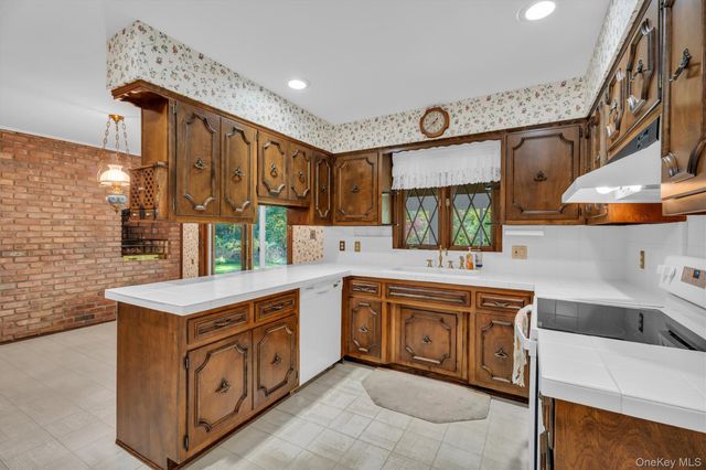 133 Old Field Road, Setauket, NY 11733