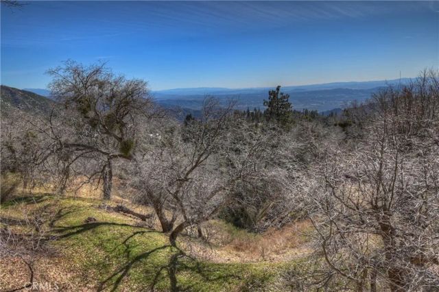 2477 Spring Oak Drive, Running Springs, CA 92382