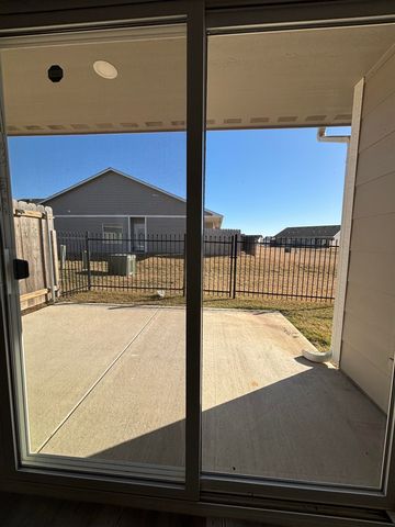 5436 N Colburn Ct, Bel Aire, KS 67220