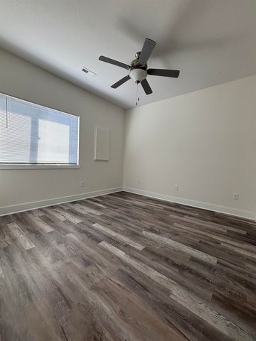 5436 N Colburn Ct, Bel Aire, KS 67220