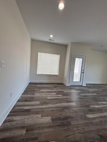 5436 N Colburn Ct, Bel Aire, KS 67220
