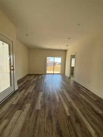 5436 N Colburn Ct, Bel Aire, KS 67220