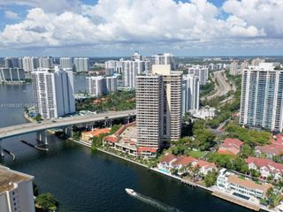 19355 Turnberry Way 2E, Aventura, FL 33180