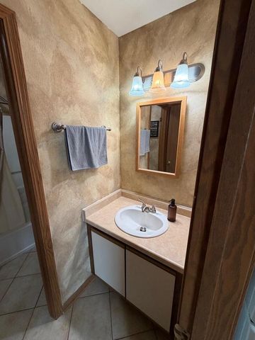 S75W16775 Jacob COURT, Muskego, WI 53150