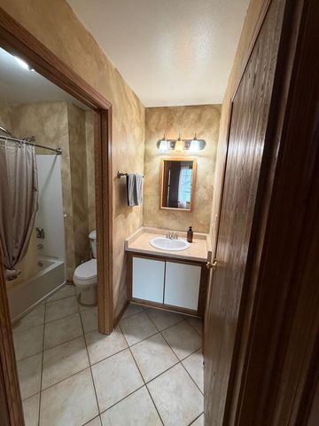 S75W16775 Jacob COURT, Muskego, WI 53150