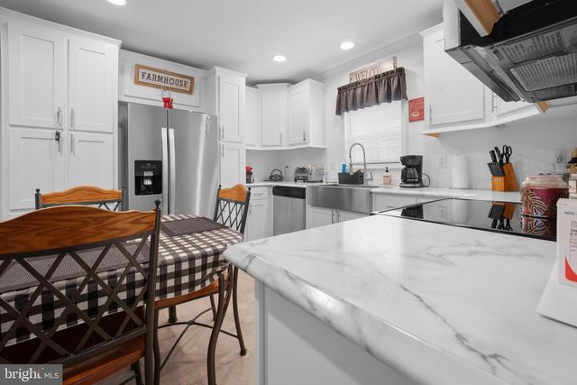 3501 CANNON DR, Morrisville, PA 19067