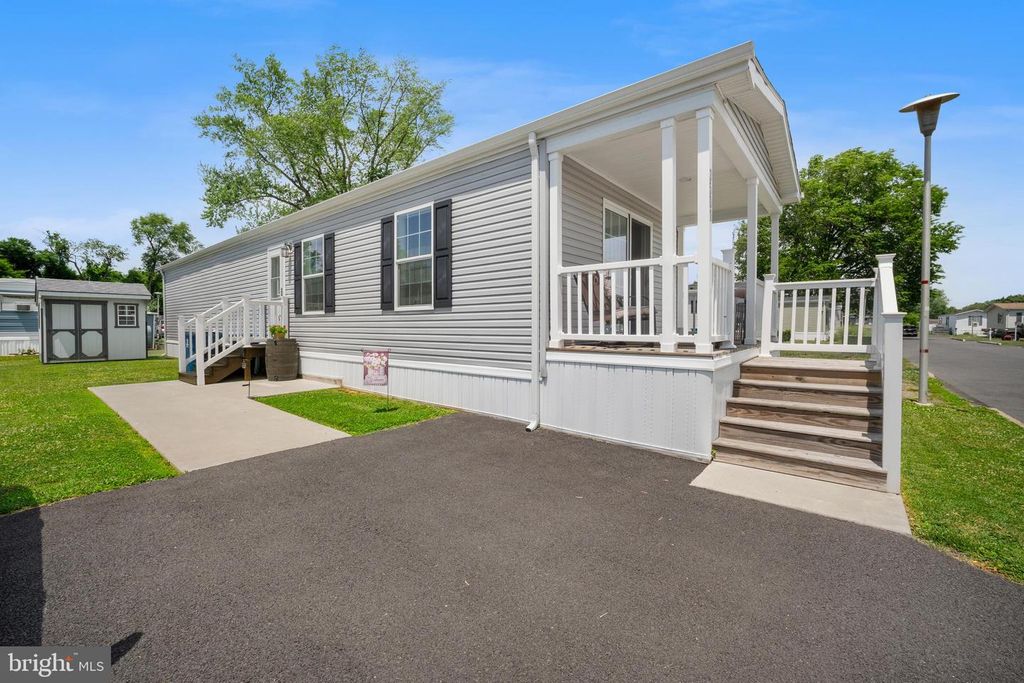3501 CANNON DR, Morrisville, PA 19067