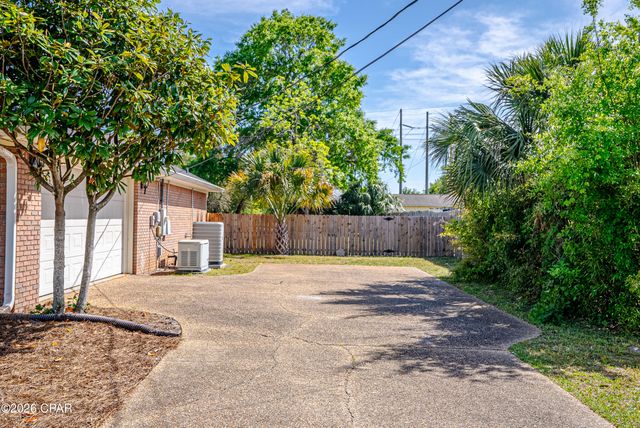 1607 Wildridge Road, Lynn Haven, FL 32444