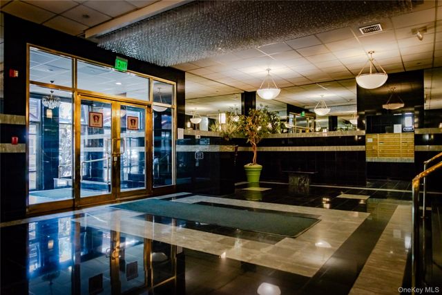 25 W Broadway 506, Long Beach, NY 11561