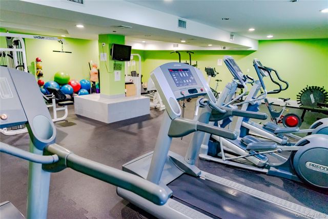 25 W Broadway 506, Long Beach, NY 11561