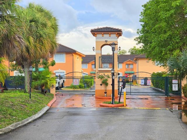 8412 NW 103rd St 201J, Hialeah Gardens, FL 33016