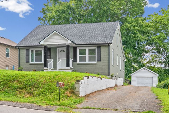 815 Cumberland Dr, Clarksville, TN 37040