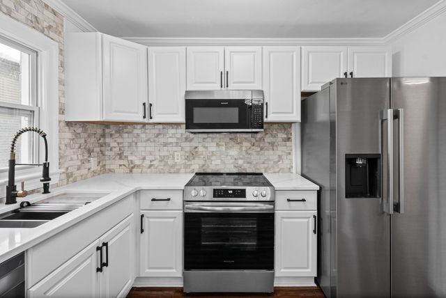 815 Cumberland Dr, Clarksville, TN 37040