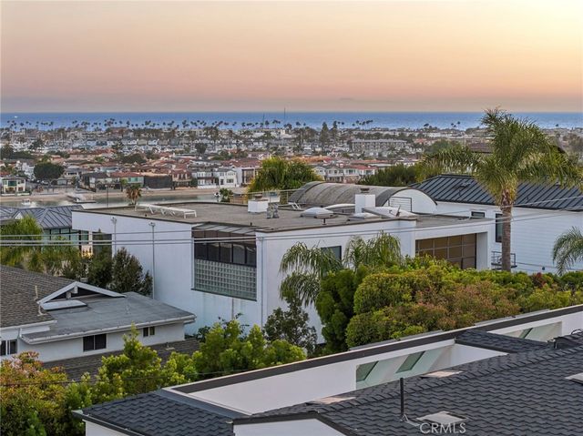 1511 Cliff Drive, Newport Beach, CA 92663