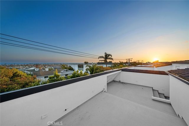 1511 Cliff Drive, Newport Beach, CA 92663