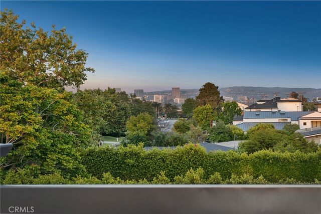 1511 Cliff Drive, Newport Beach, CA 92663
