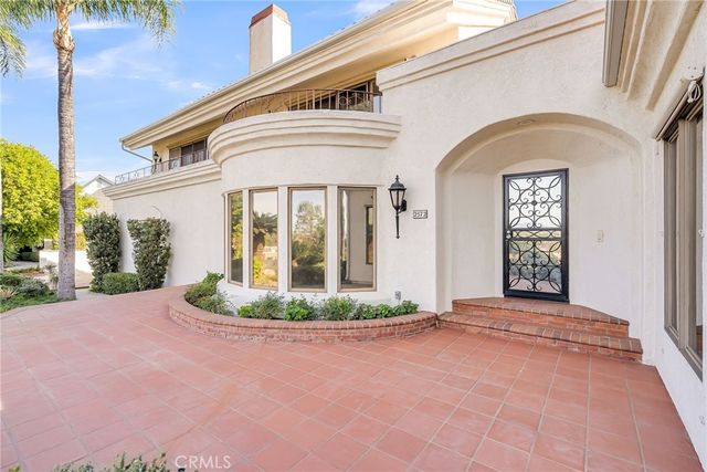 2572 Sunset Drive, Riverside, CA 92506