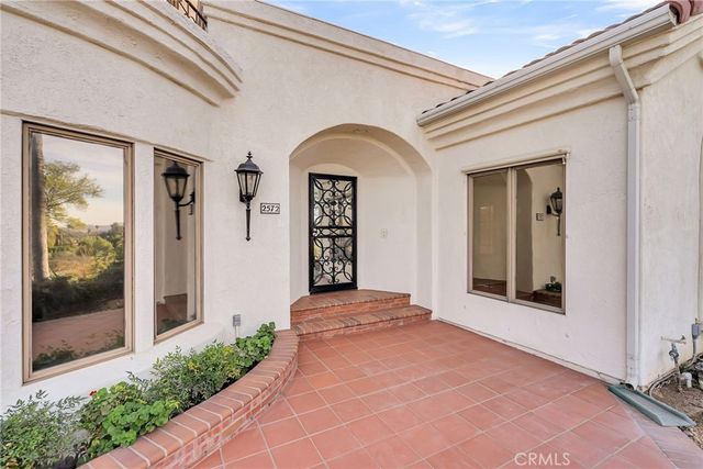 2572 Sunset Drive, Riverside, CA 92506