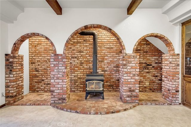 2572 Sunset Drive, Riverside, CA 92506