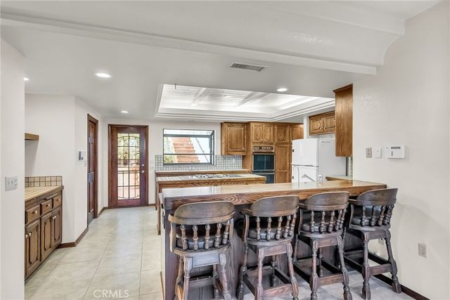 2572 Sunset Drive, Riverside, CA 92506