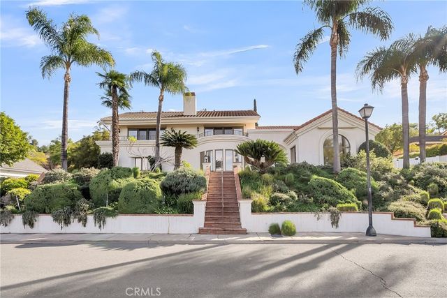 2572 Sunset Drive, Riverside, CA 92506