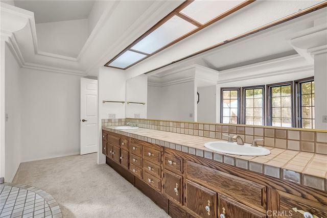 2572 Sunset Drive, Riverside, CA 92506