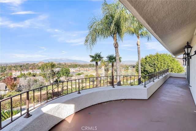 2572 Sunset Drive, Riverside, CA 92506