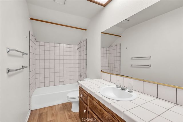 2572 Sunset Drive, Riverside, CA 92506