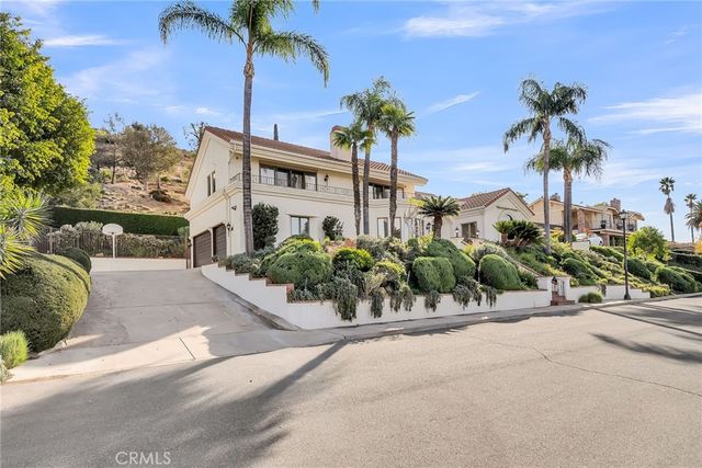 2572 Sunset Drive, Riverside, CA 92506