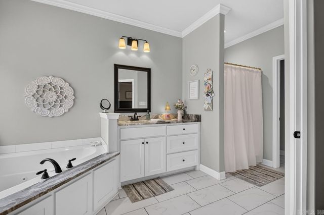 5022 Maple Leaf, Benton, AR 72019