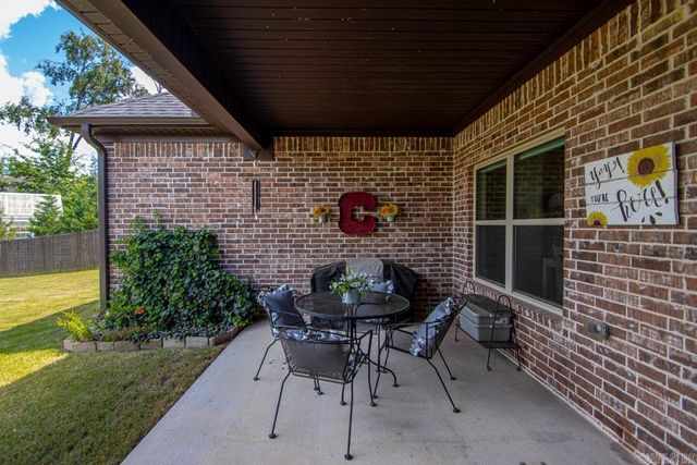 5022 Maple Leaf, Benton, AR 72019