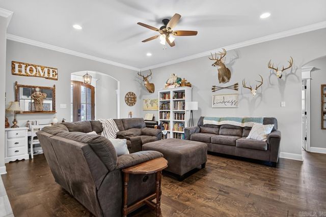 5022 Maple Leaf, Benton, AR 72019