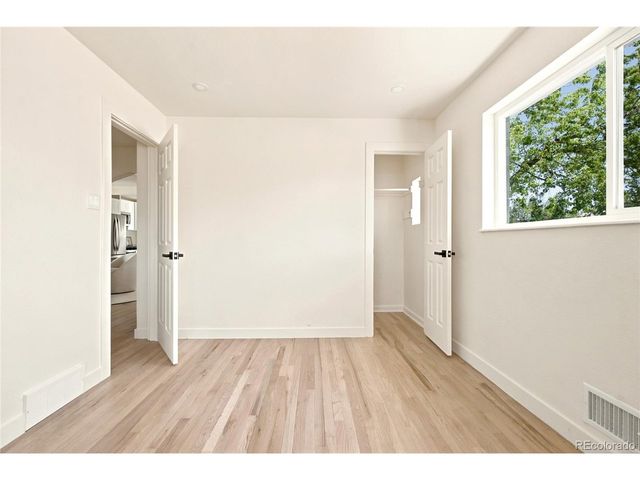 3280 Leyden St, Denver, CO 80207
