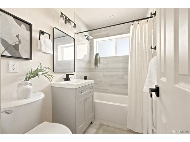 3280 Leyden St, Denver, CO 80207