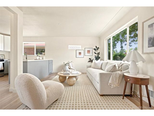 3280 Leyden St, Denver, CO 80207