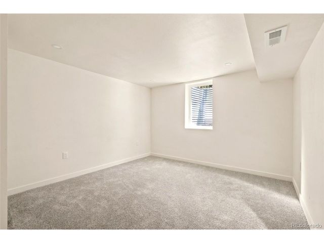 3280 Leyden St, Denver, CO 80207