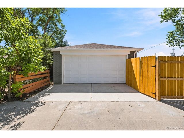 3280 Leyden St, Denver, CO 80207