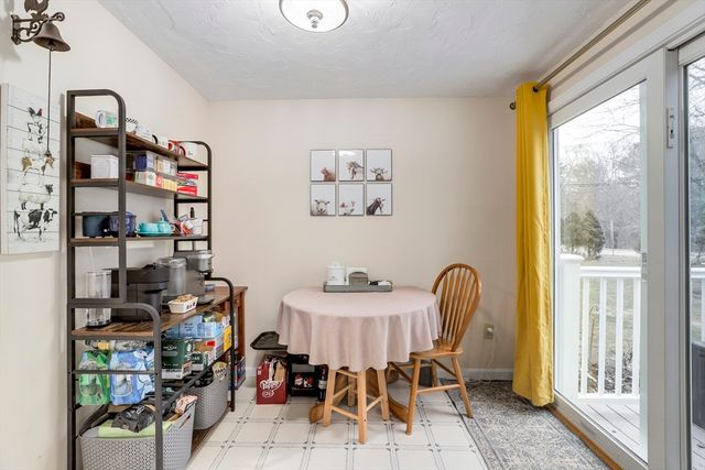 585 Turnpike St 2, Easton, MA 02356