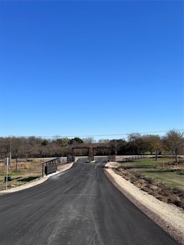 2504 Tom Chaney Drive, Cresson, TX 76035