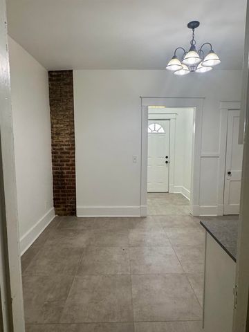 949 S COX ST, Memphis, TN 38104