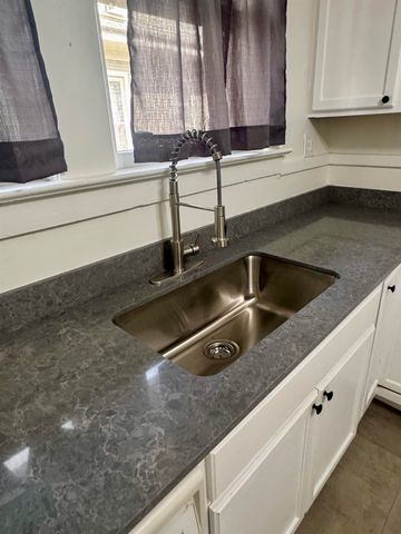 949 S COX ST, Memphis, TN 38104