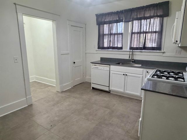 949 S COX ST, Memphis, TN 38104