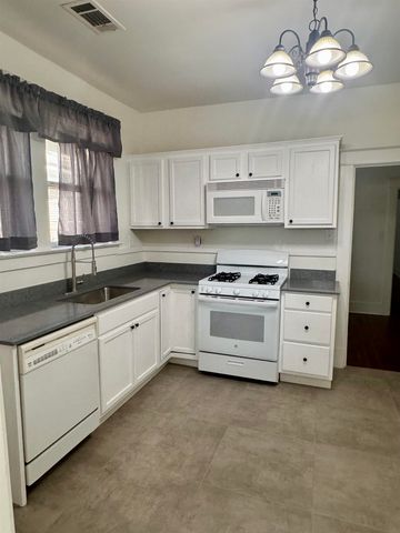 949 S COX ST, Memphis, TN 38104