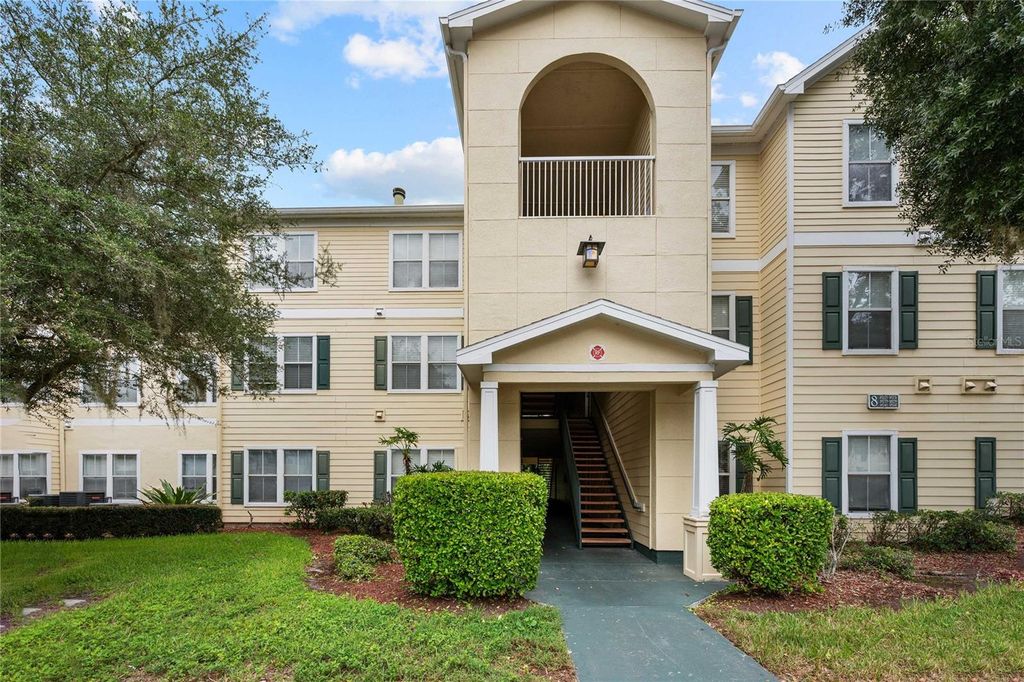 Image 1 of property listing at 18235 BRIDLE CLUB DRIVE 18235, Tampa, FL 33647