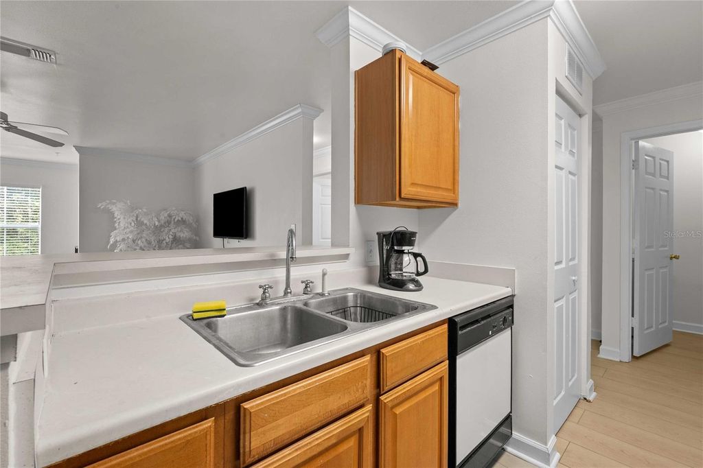 Image 17 of property listing at 18235 BRIDLE CLUB DRIVE 18235, Tampa, FL 33647