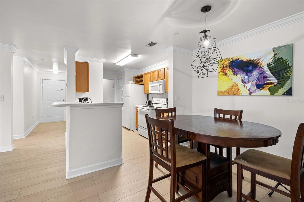 Image 21 of property listing at 18235 BRIDLE CLUB DRIVE 18235, Tampa, FL 33647