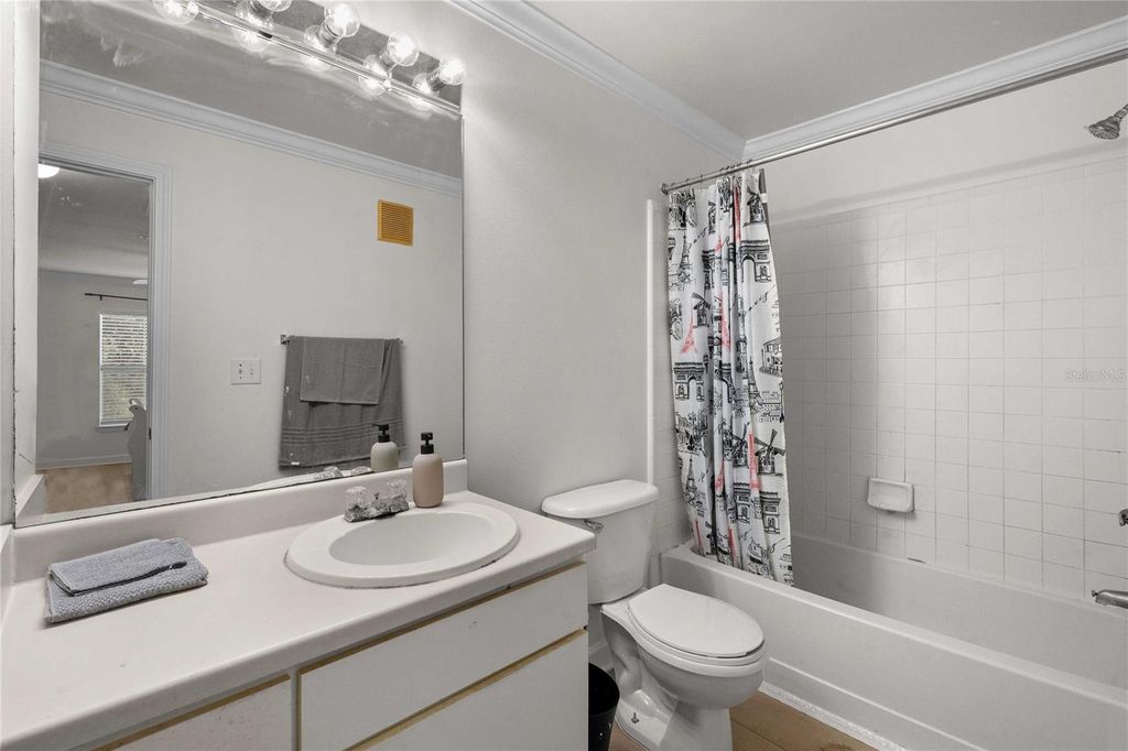 Image 31 of property listing at 18235 BRIDLE CLUB DRIVE 18235, Tampa, FL 33647
