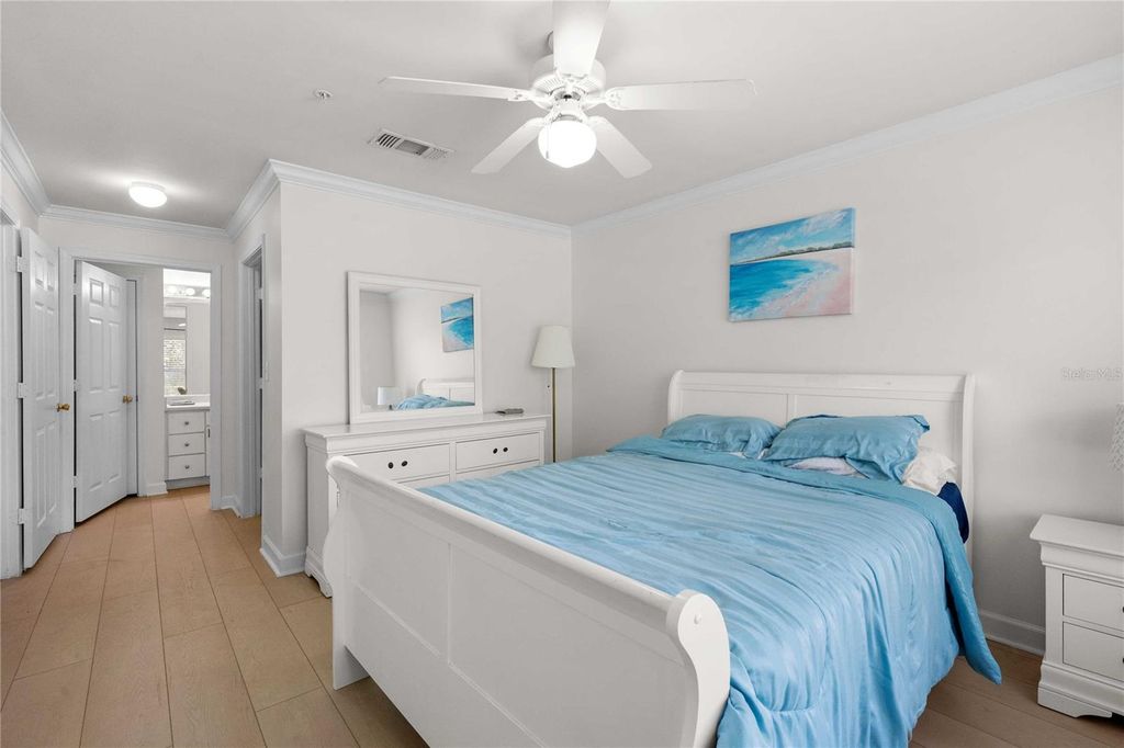 Image 38 of property listing at 18235 BRIDLE CLUB DRIVE 18235, Tampa, FL 33647